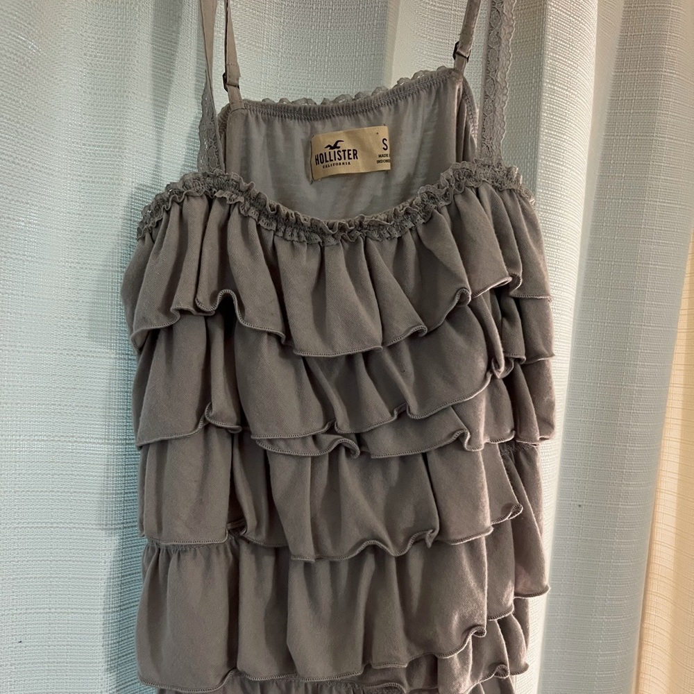 Hollister grey ruffled tank top